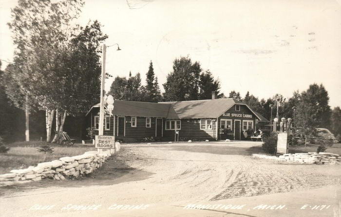 Blue Spruce Cabins Gas Service Station Rppc Manistique Michigan Vintage Photo (newer photo)